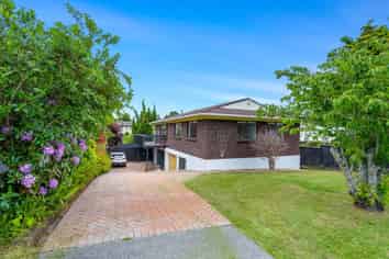 8 Anich Road, Massey