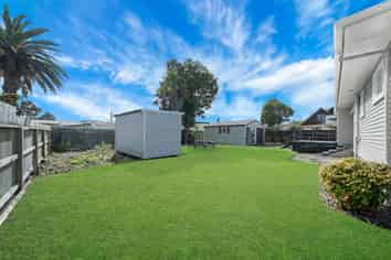 15A Halsey Road, Manurewa
