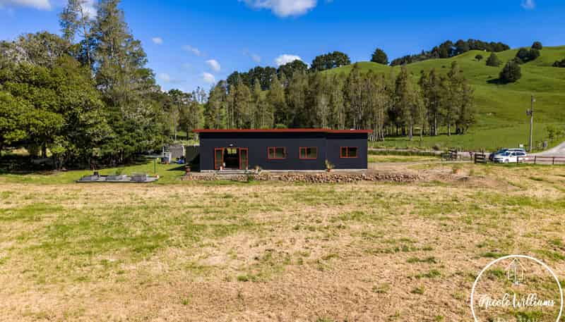 437 Paparoa Station Road, Paparoa