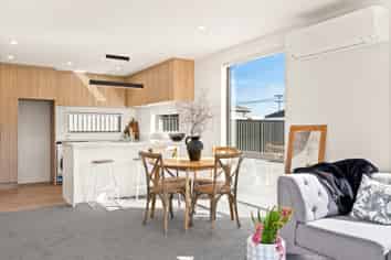 58B, C & D Botha Street, Tainui