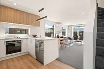 58B, C & D Botha Street, Tainui