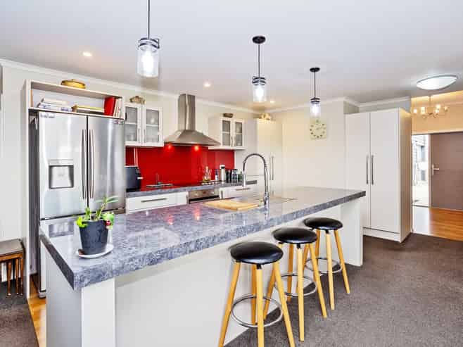 21 Sunrise Drive, Seaward Bush