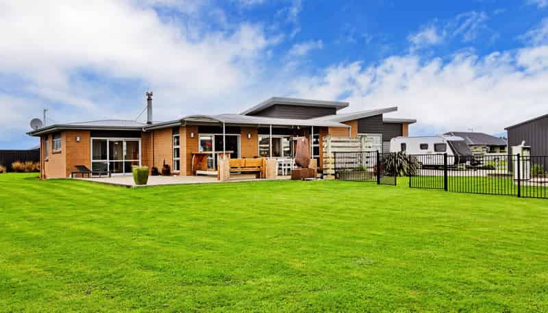 21 Sunrise Drive, Seaward Bush