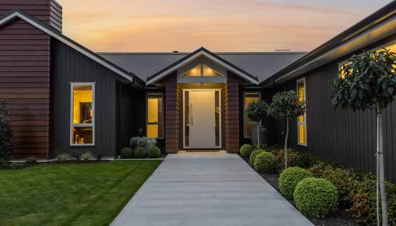 25 Phoenix Palms Grove, LEVIN