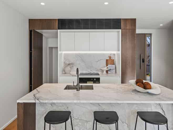 2/22 Clissold Street, Merivale