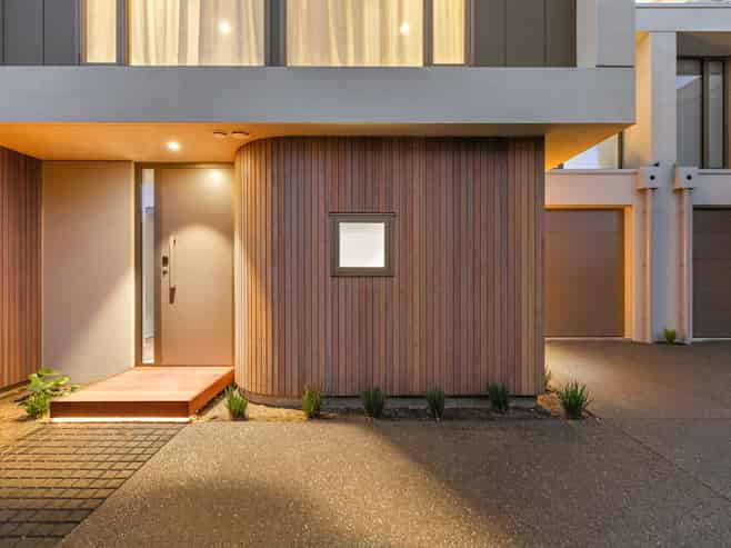 2/22 Clissold Street, Merivale