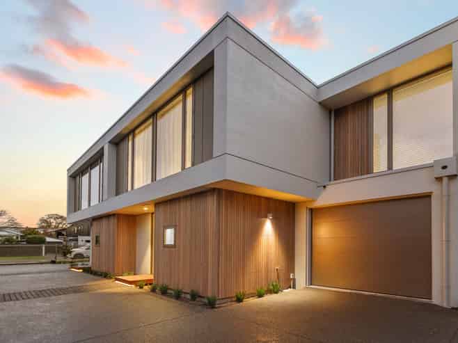 2/22 Clissold Street, Merivale