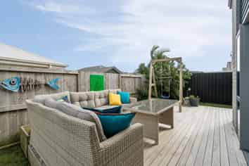 14 Empire Crescent, Papamoa