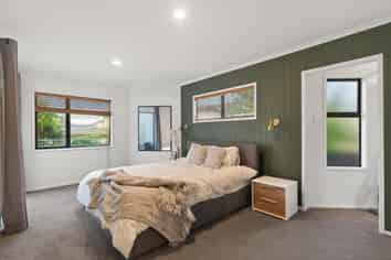 51B Meadowland Street, Matua