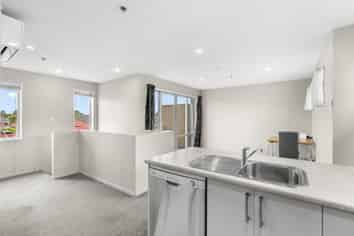 10/9 Cameron Street, Sydenham