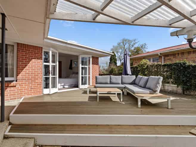 19 Morrison Crescent, Glenview