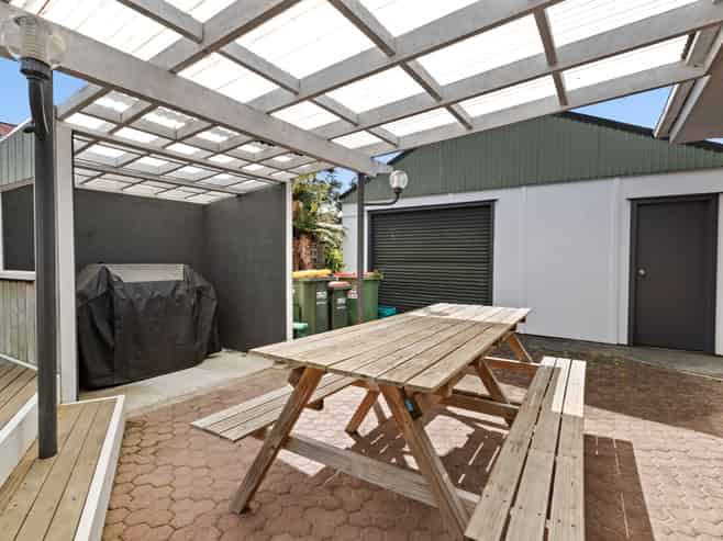 19 Morrison Crescent, Glenview