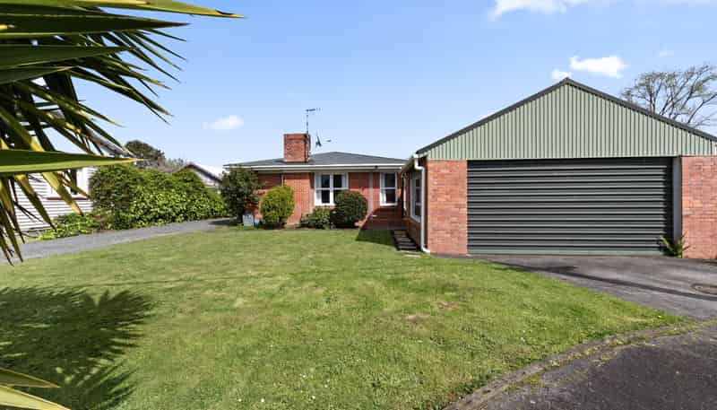 19 Morrison Crescent, Glenview