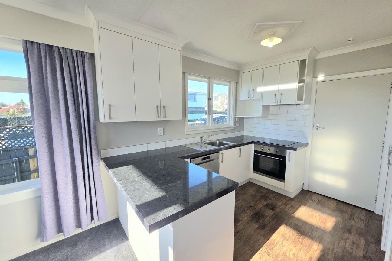 Modern Living Made Easy in a Quiet Setting - Vista 2