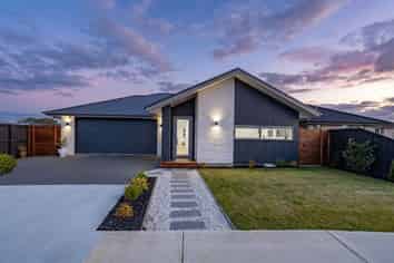 43 Chambers Avenue, Woodend