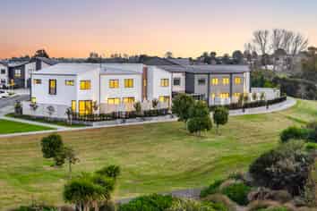 9 Pohorama Lane, Conifer Grove