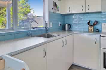 B/36 Widmore Drive,, Massey