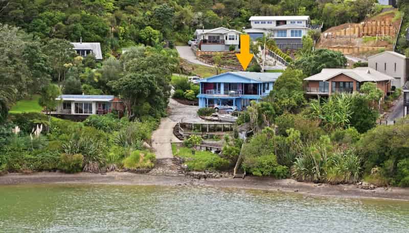 16 Bush Point Road, Taipa