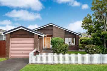 1 Otakau Road, Milford