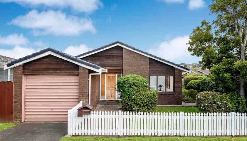 1 Otakau Road, Milford