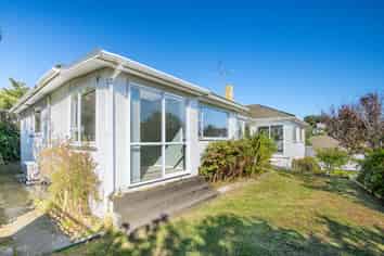 18 Cecil Road, Tawa