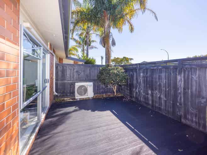 25D Tuhikaramea Road, Dinsdale