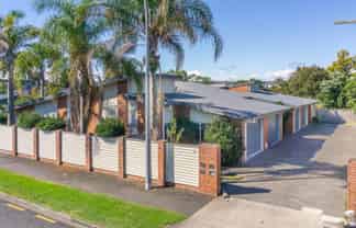 25D Tuhikaramea Road, Dinsdale