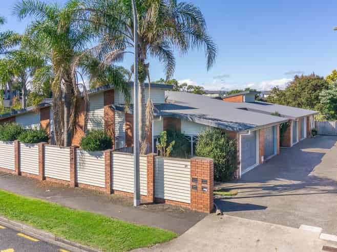 25D Tuhikaramea Road, Dinsdale