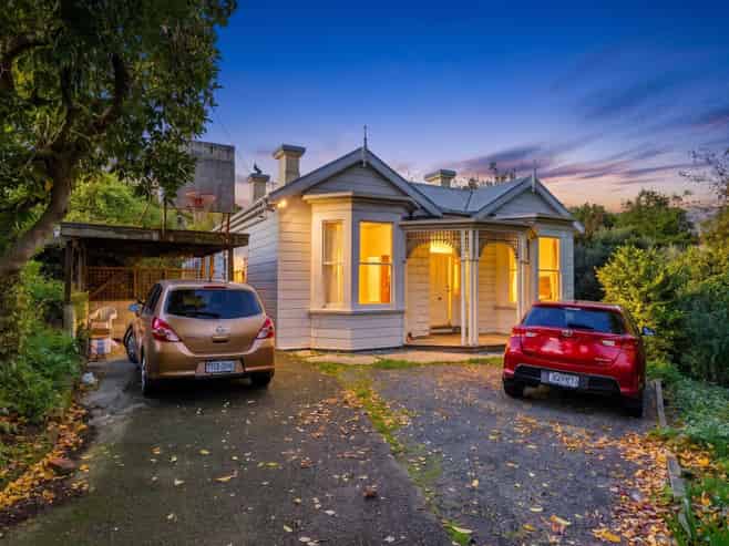 10  Logie Street, NORTH EAST VALLEY