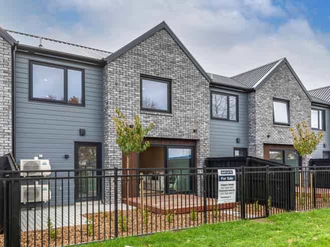 4/8 Akoranga Place, Hornby