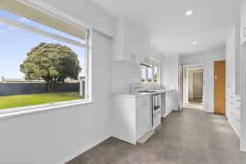 24 Carlisle Street, Levin