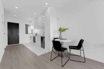 15/17 Barneys Farm Road, Clendon Park
