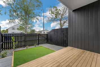 17/17 Barneys Farm Road, Clendon Park