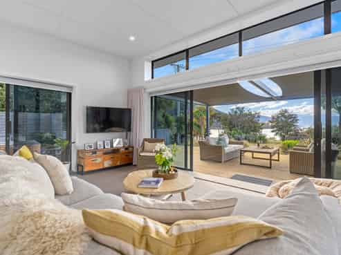 12 Flora Dora Parade, Lake Hawea