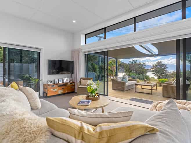 12 Flora Dora Parade, Lake Hawea