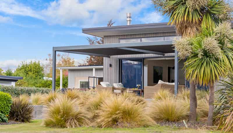 12 Flora Dora Parade, Lake Hawea