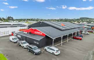 National tenant, high-profile investment