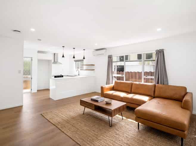 2/8 Thistledew Place, Bayview