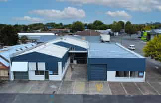 VERSATILE CORNER SITE