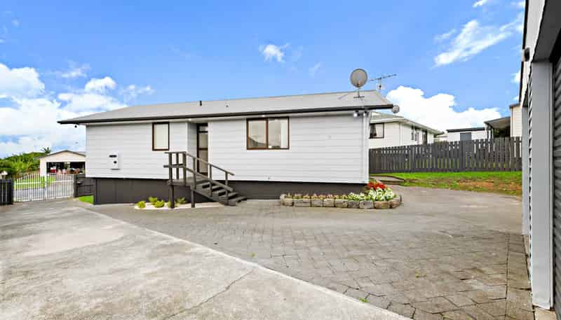 174 Finlayson Avenue, Weymouth