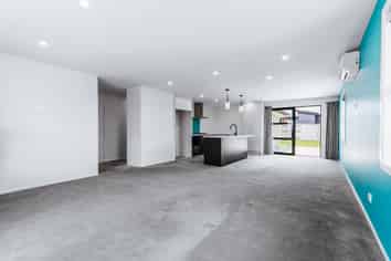 42 Maunganamu Drive, Wharewaka