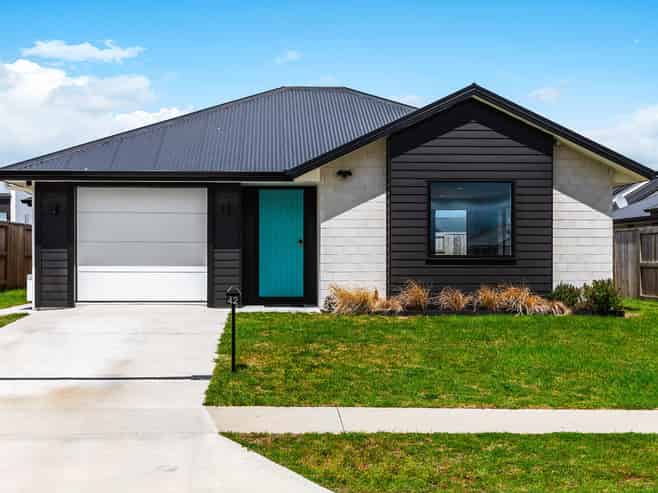 42 Maunganamu Drive, Wharewaka