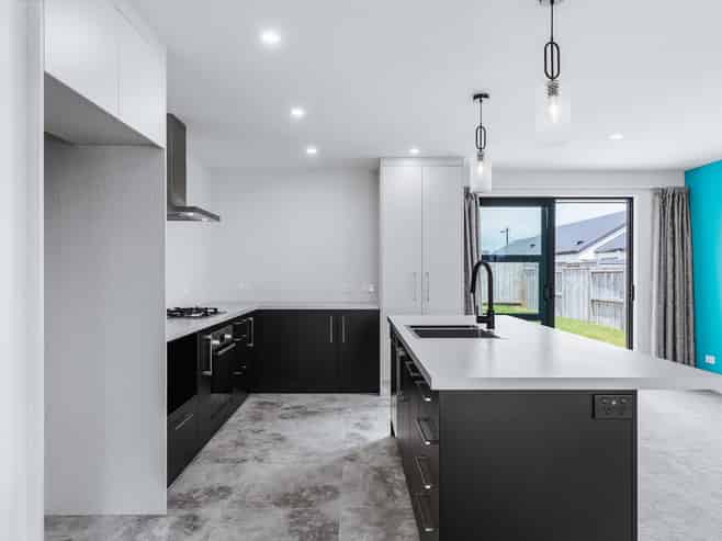 42 Maunganamu Drive, Wharewaka