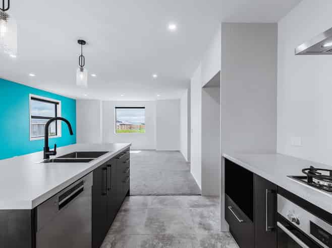 42 Maunganamu Drive, Wharewaka