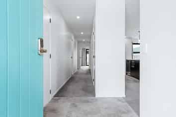 42 Maunganamu Drive, Wharewaka