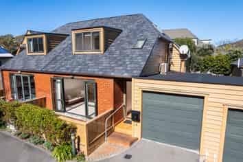 6 Futuna Close, Karori