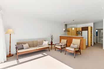 6 Futuna Close, Karori