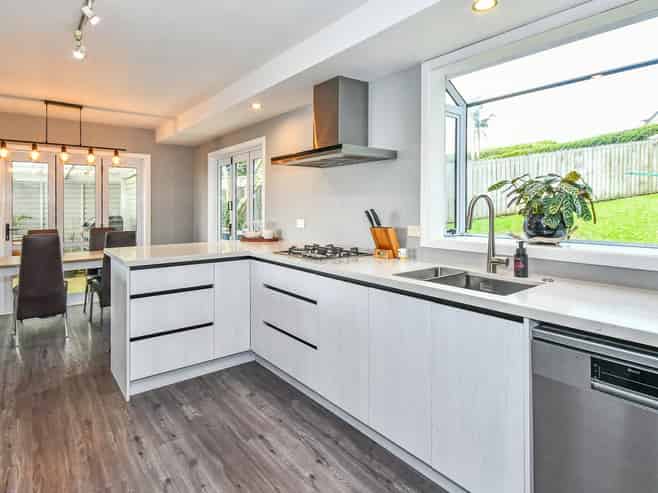 99 Barber Road, Bombay