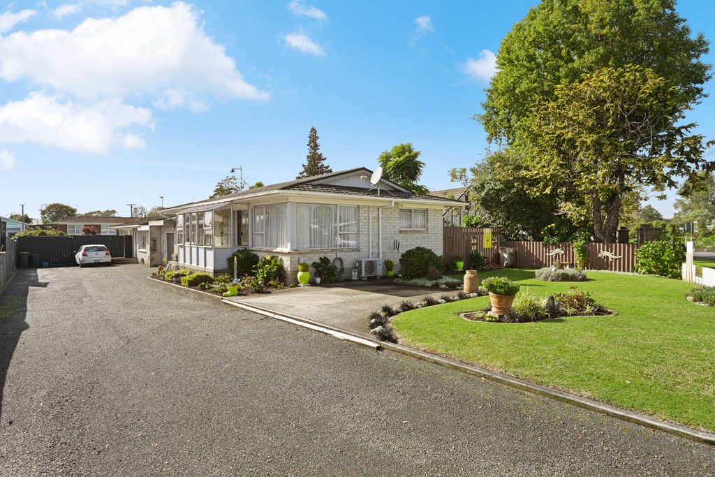 Immaculate Home in Top Location! - Widok 3