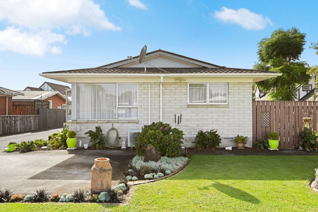 Immaculate Home in Top Location! - Widok 2